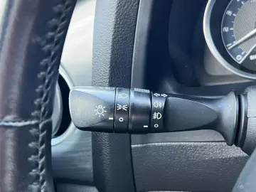 Toyota Auris – 2.0 Diesel