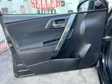 Toyota Auris – 2.0 Diesel