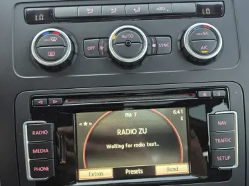 Volkswagen Touran – 1.2 Benzina-105hp