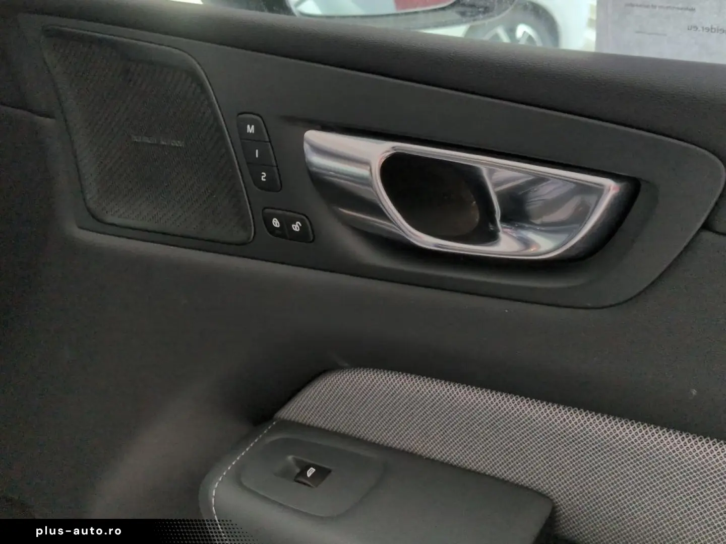 VOLVO XC60 B4 B R-Design Luft Pano 21-Zoll AHZV