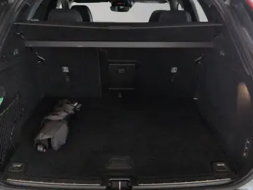 VOLVO XC60 B4 B R-Design Luft Pano 21-Zoll AHZV