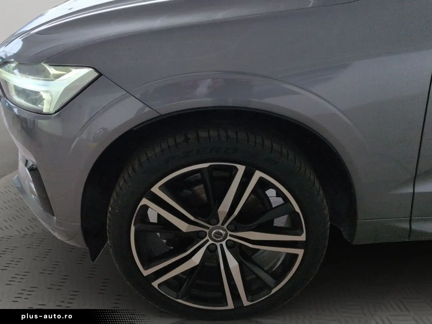 VOLVO XC60 B4 B R-Design Luft Pano 21-Zoll AHZV