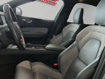 VOLVO XC60 B4 B R-Design Luft Pano 21-Zoll AHZV