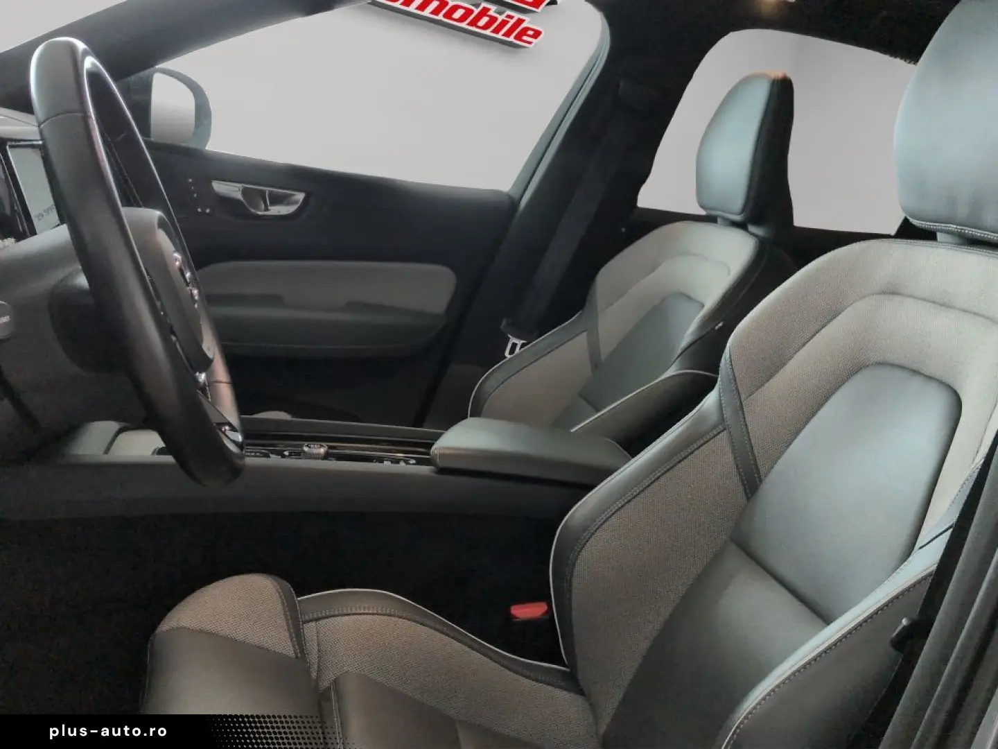 VOLVO XC60 B4 B R-Design Luft Pano 21-Zoll AHZV