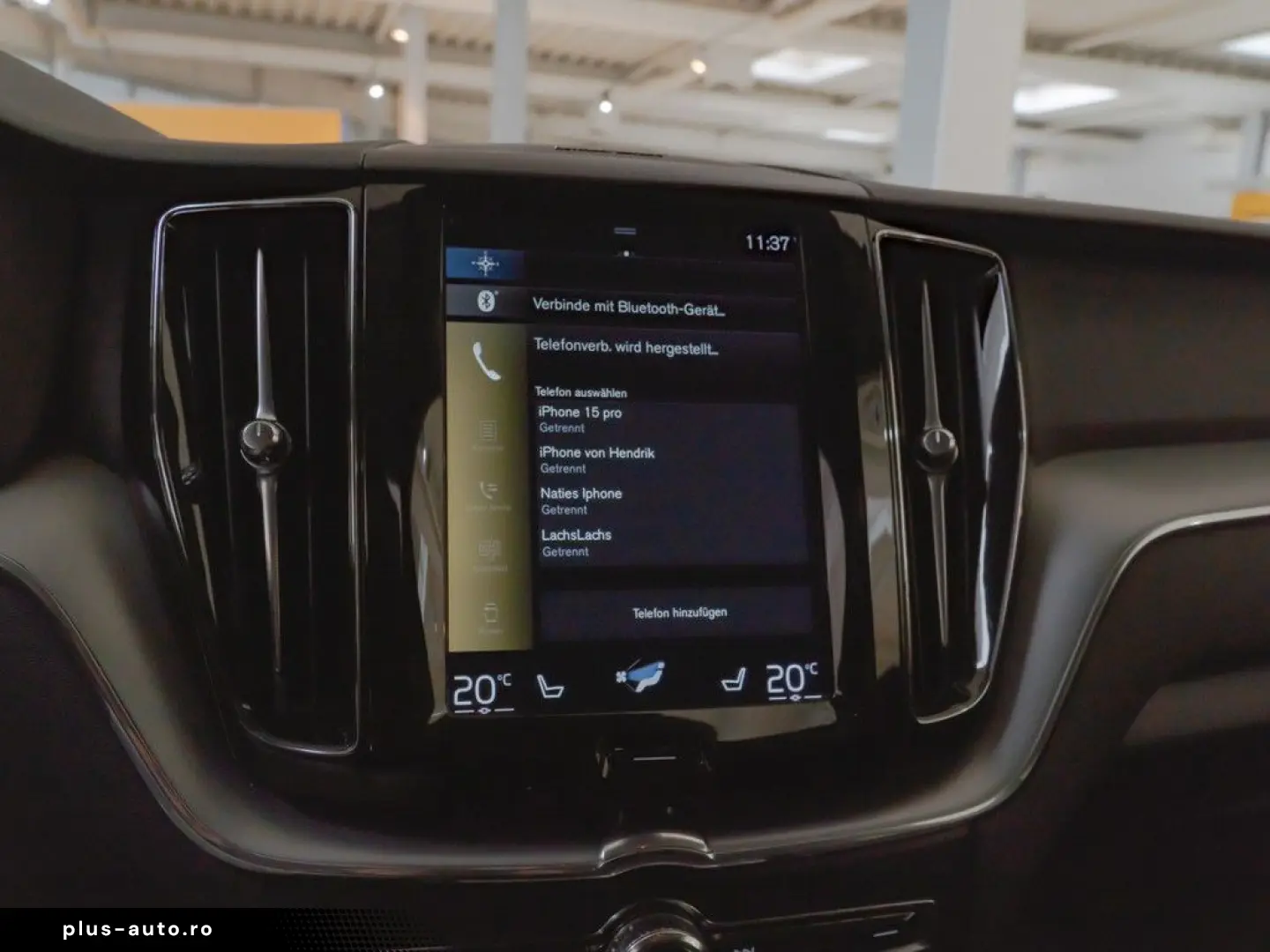 VOLVO XC 60 T4 2WD Momentum Pro H K NAVI W-LAN ACC LED