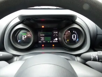 TOYOTA Yaris Cross 1.5 VVT-iE Hybrid FWD Klimaautomatik