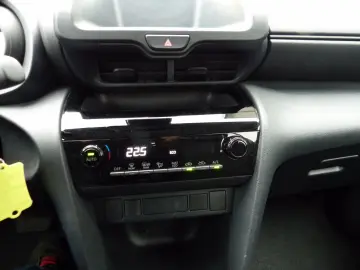 TOYOTA Yaris Cross 1.5 VVT-iE Hybrid FWD Klimaautomatik