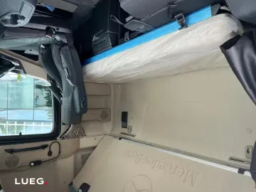 Mercedes-Benz Actros 1851