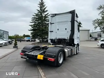 Mercedes-Benz Actros 1851