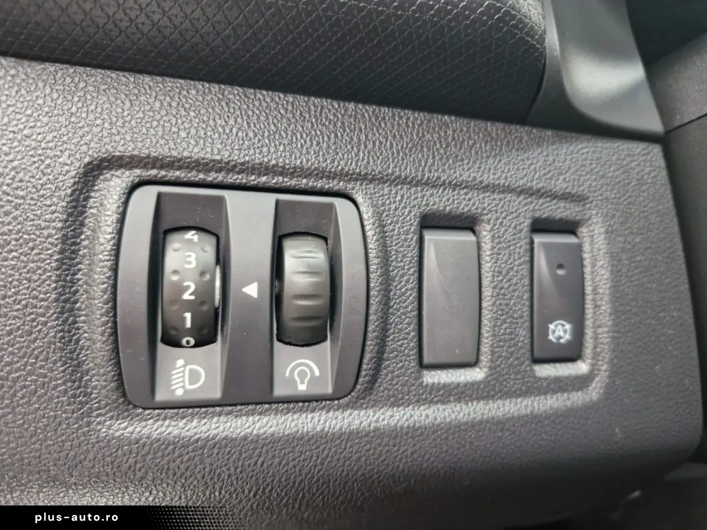 Renault Clio Estate Limited 0.9 TCe   2017   Benzină