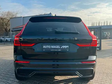 Volvo XC60 B5 AWD Plus Black Edition