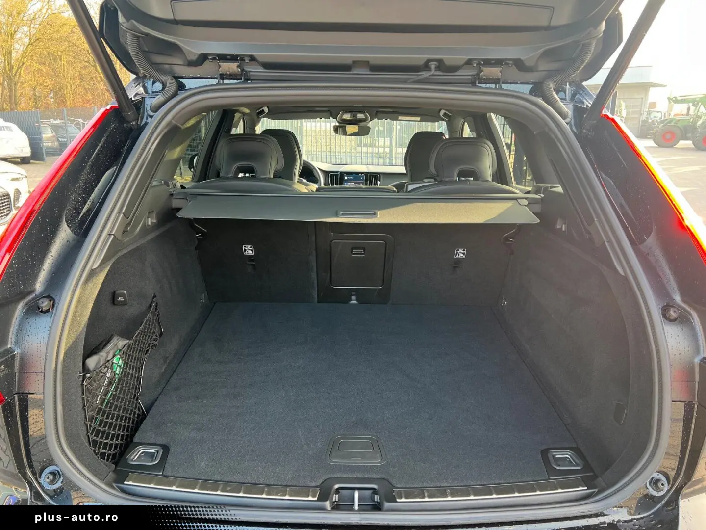 Volvo XC60 B5 AWD Plus Black Edition