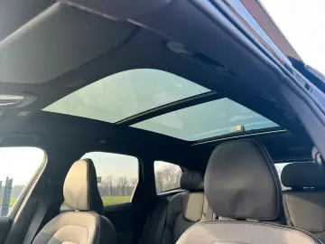 Volvo XC60 B5 AWD Plus Black Edition