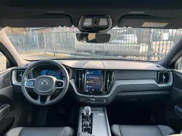 Volvo XC60 B5 AWD Plus Black Edition