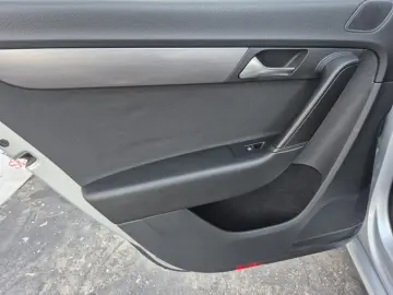 Volkswagen Passat – 1.6 Diesel -105hp – Manuala- 239.000km