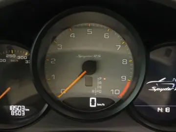 PORSCHE 718 Boxster Spyder RS Weissach