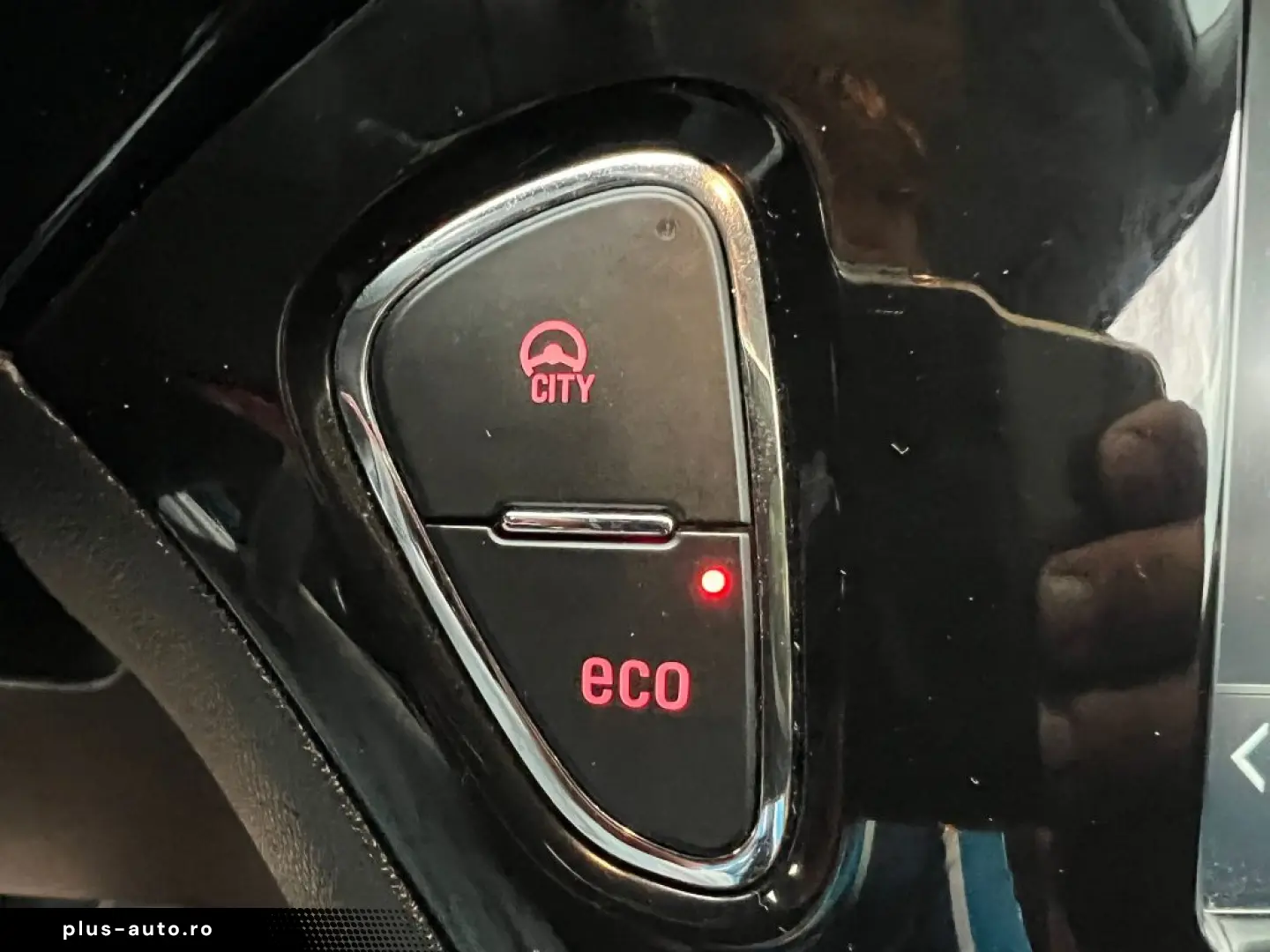 Opel Corsa 1.3 CDTI – Diesel – Manual – 74 Hp