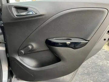 Opel Corsa 1.3 CDTI – Diesel – Manual – 74 Hp