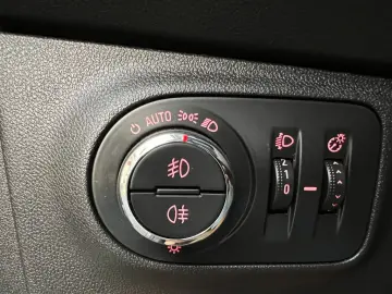 Opel Corsa 1.3 CDTI – Diesel – Manual – 74 Hp