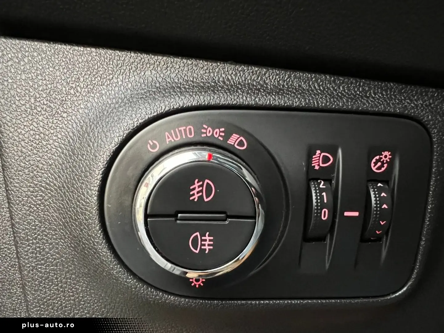 Opel Corsa 1.3 CDTI – Diesel – Manual – 74 Hp