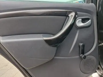 Dacia-Duster-diesel-2011-rate-fixe-avans-0