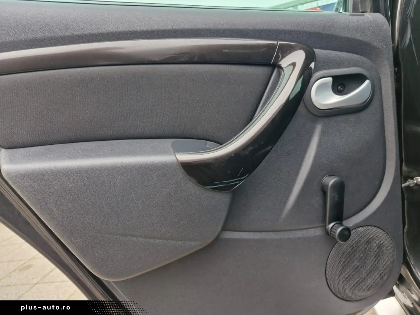 Dacia-Duster-diesel-2011-rate-fixe-avans-0