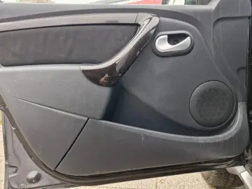 Dacia-Duster-diesel-2011-rate-fixe-avans-0