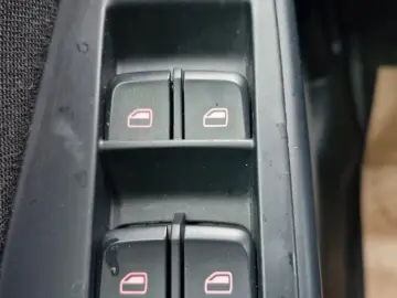 Audi A4 B8 – 1.8 TFSI Benzină – 160 CP – Manual – Euro 5