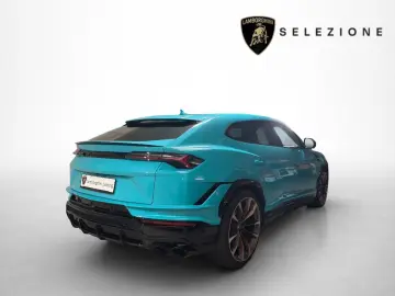 LAMBORGHINI Urus S