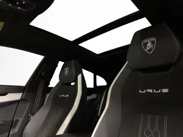 LAMBORGHINI Urus S