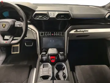 LAMBORGHINI Urus S
