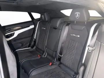 LAMBORGHINI Urus S