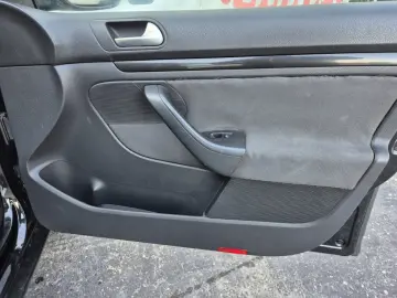 Volkswagen Golf 6 1.6   Diesel   Automat