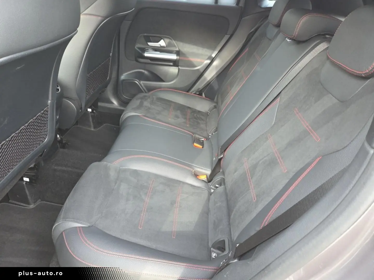 MERCEDES-BENZ GLA 200 d AMG