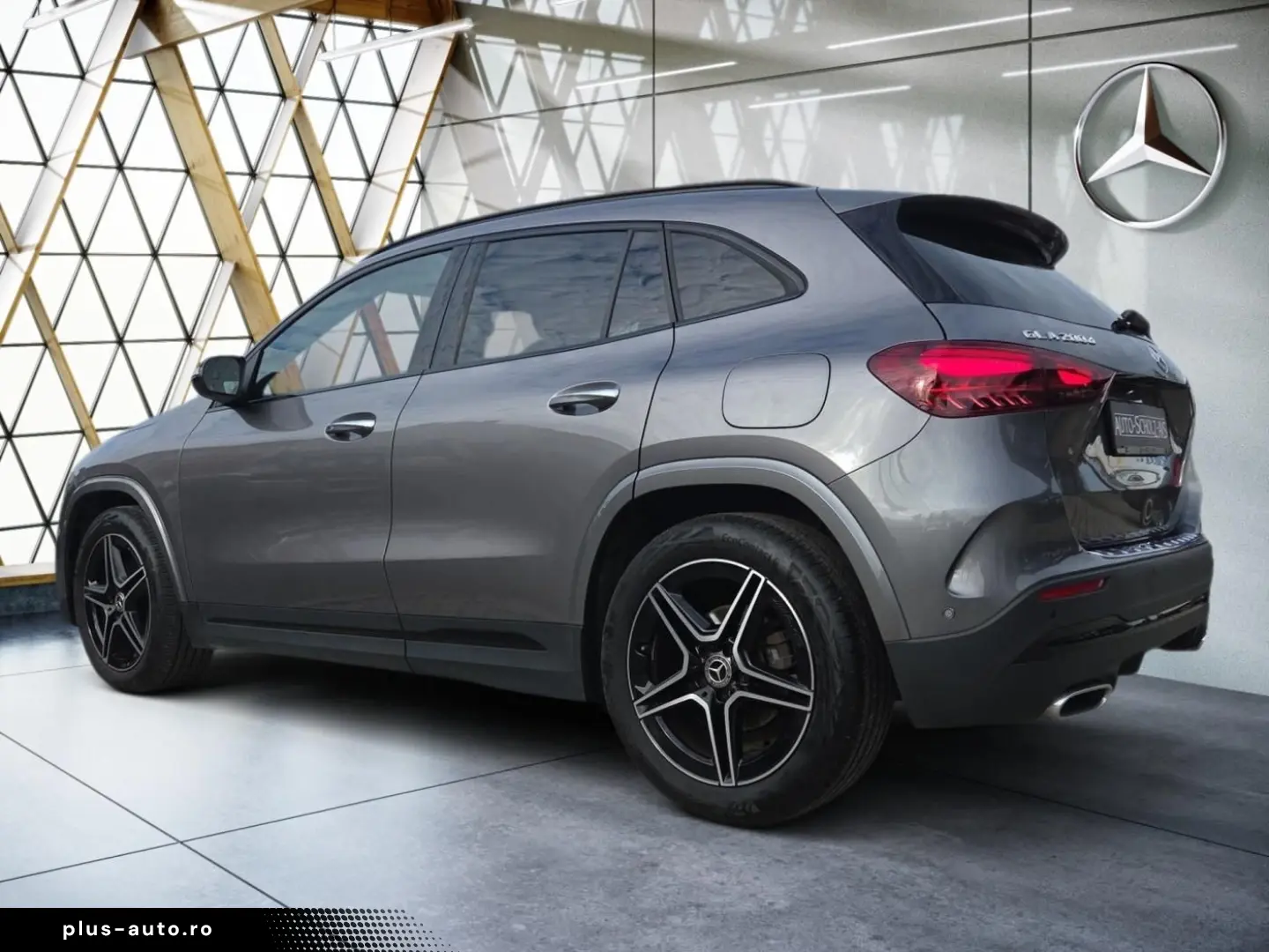MERCEDES-BENZ GLA 200 d AMG