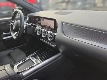 MERCEDES-BENZ GLA 200 d AMG