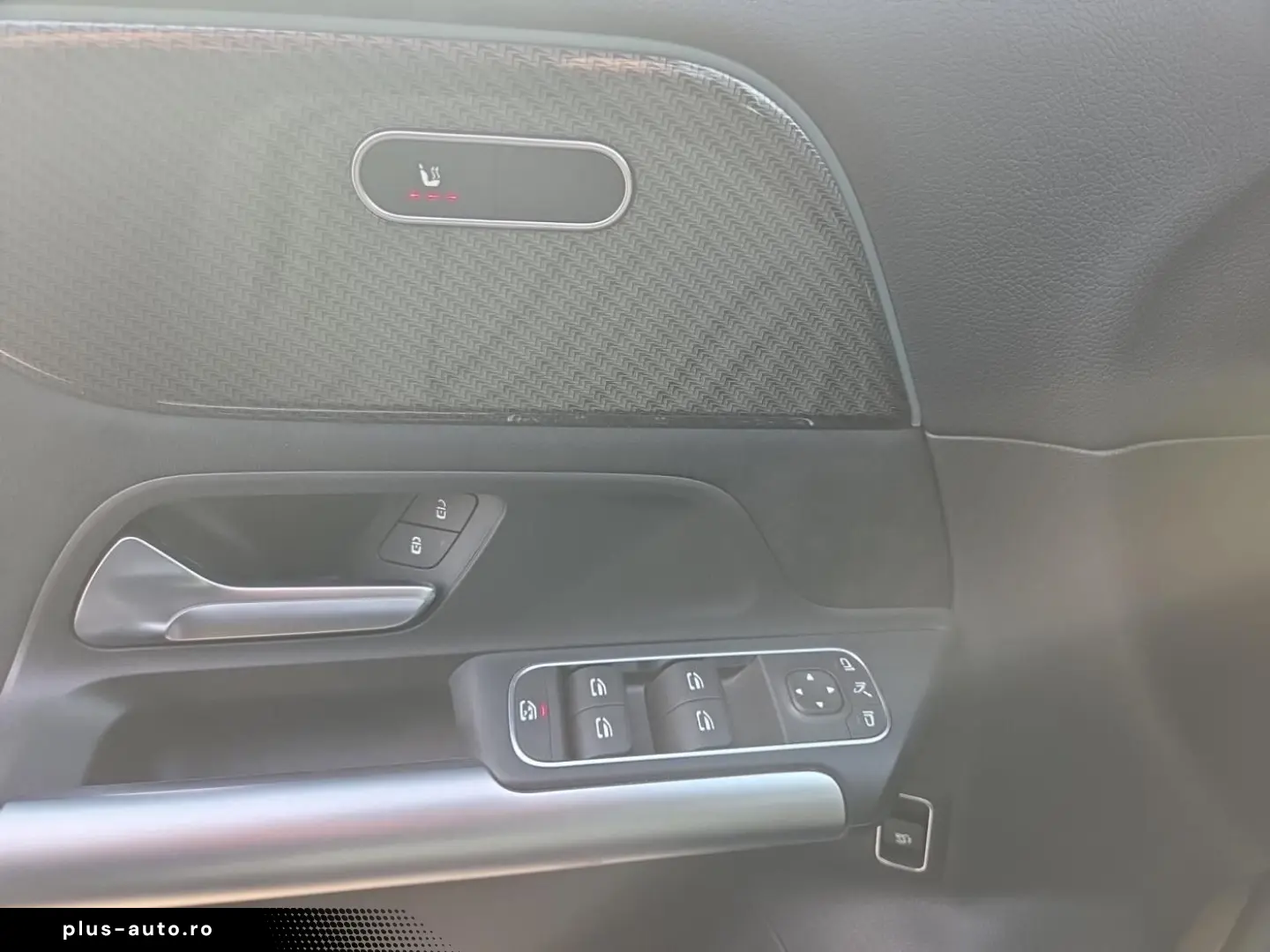 MERCEDES-BENZ GLA 200 d AMG