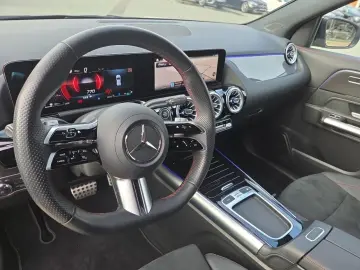 MERCEDES-BENZ GLA 200 d AMG