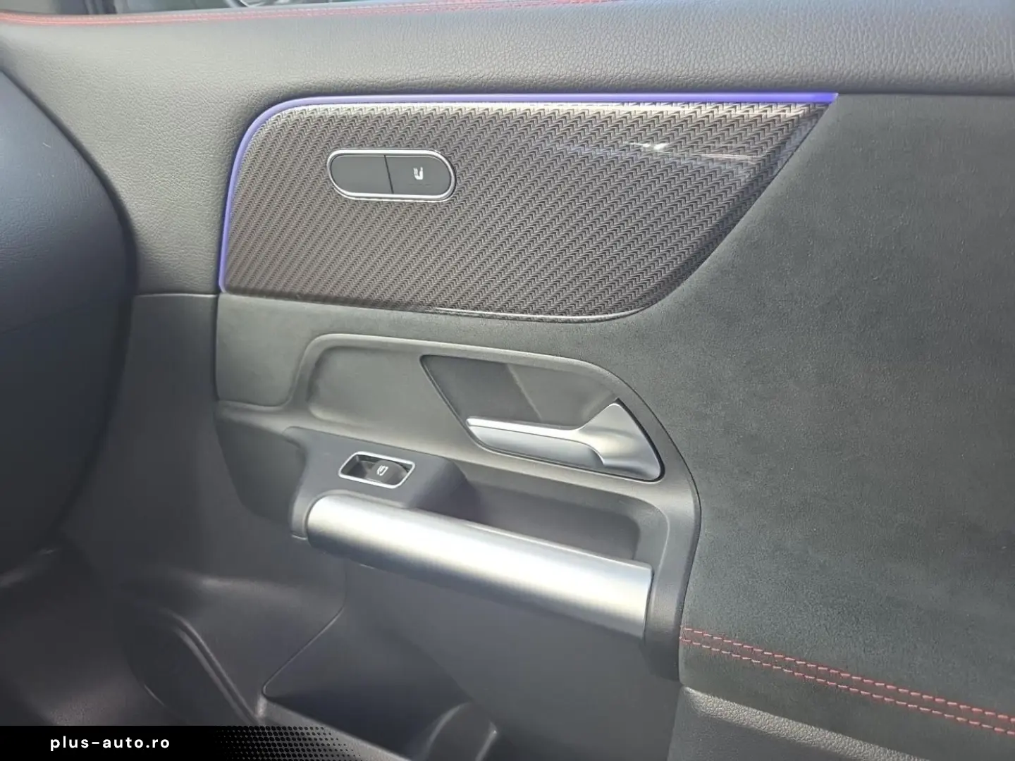 MERCEDES-BENZ GLA 200 d AMG