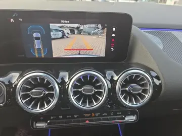 MERCEDES-BENZ GLA 200 d AMG