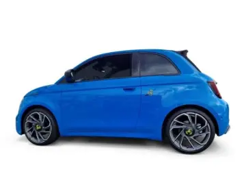 ABARTH 500e Cabrio Scorpion Alcantara uvm.