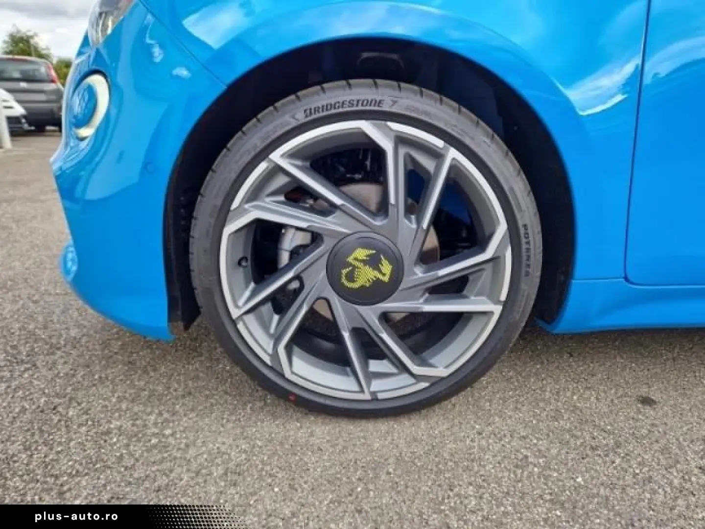 ABARTH 500e Cabrio Scorpion Alcantara uvm.