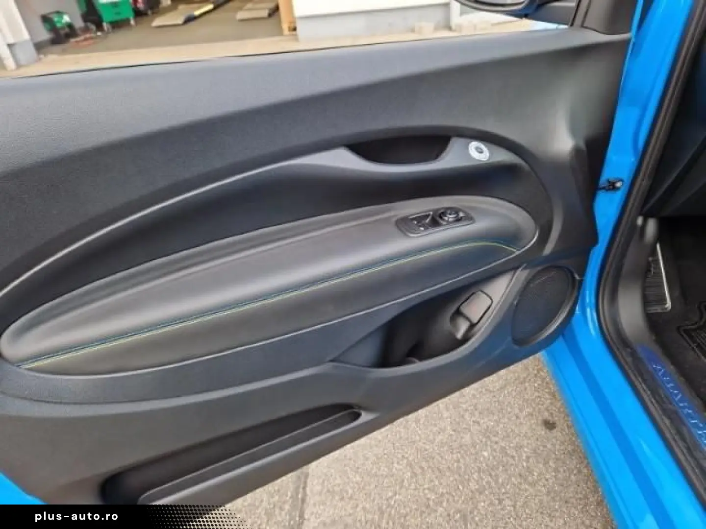 ABARTH 500e Cabrio Scorpion Alcantara uvm.