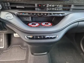 ABARTH 500e Cabrio Scorpion Alcantara uvm.