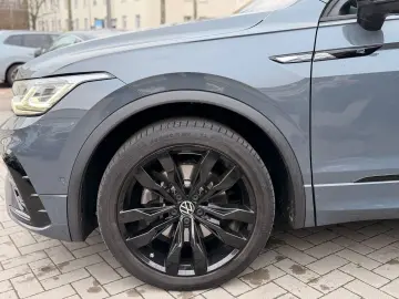 VW Tiguan R-Line 4Motion-Pano-Head Up-Matrix