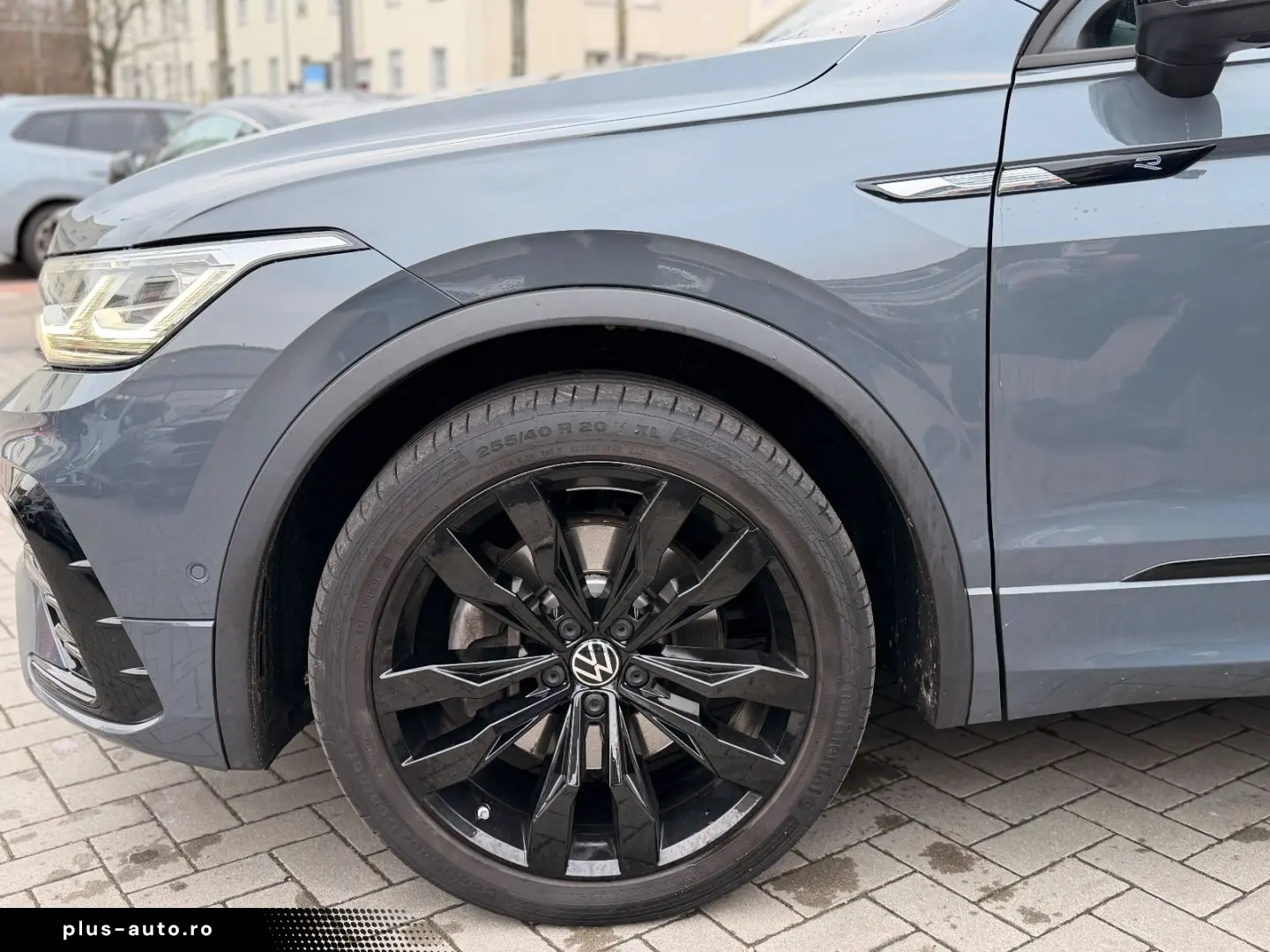 VW Tiguan R-Line 4Motion-Pano-Head Up-Matrix
