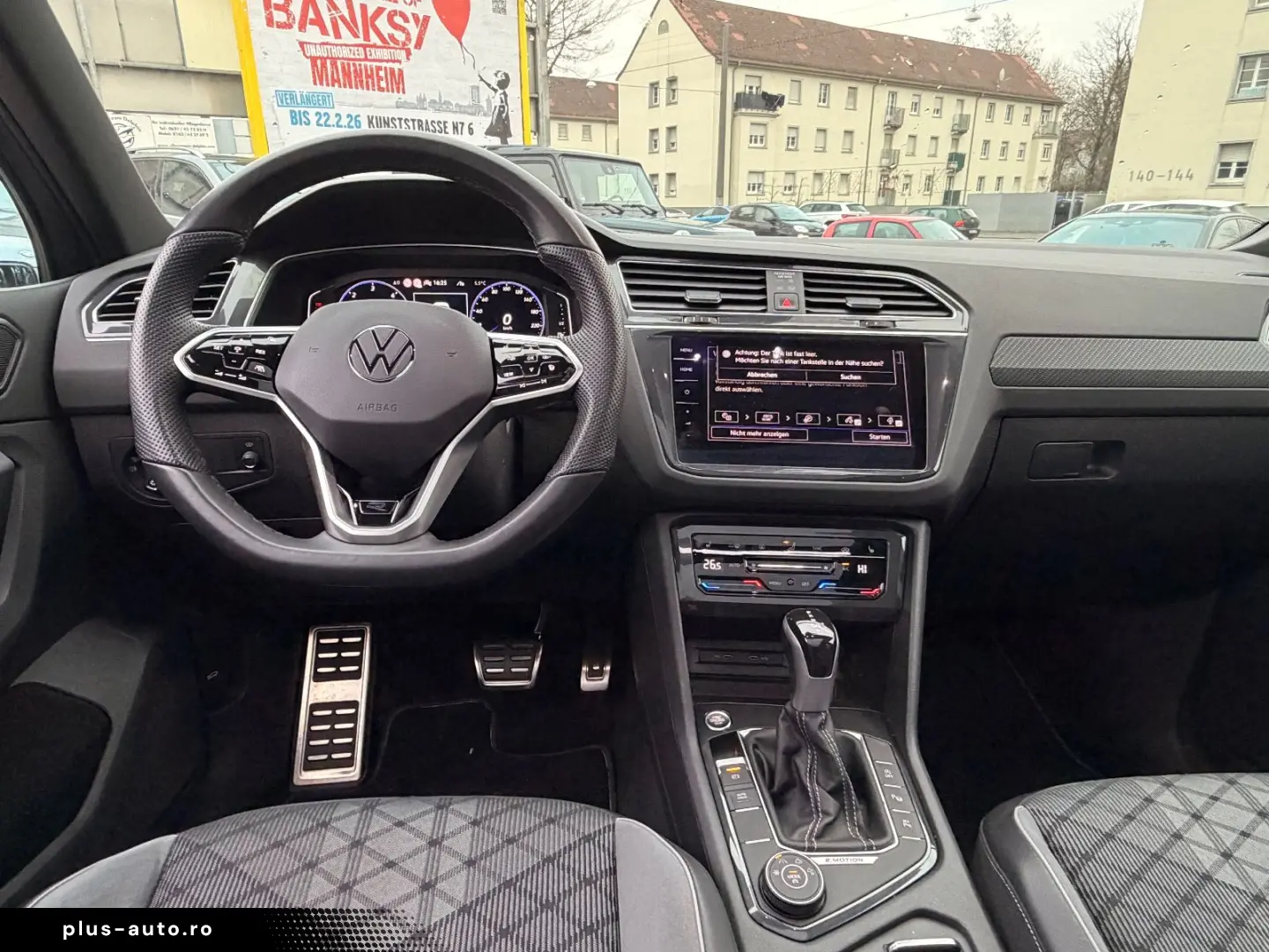 VW Tiguan R-Line 4Motion-Pano-Head Up-Matrix