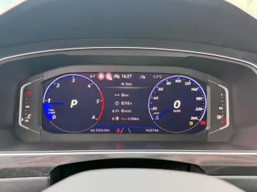 VW Tiguan R-Line 4Motion-Pano-Head Up-Matrix