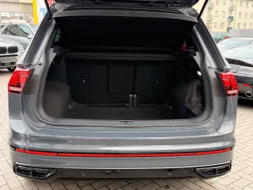 VW Tiguan R-Line 4Motion-Pano-Head Up-Matrix