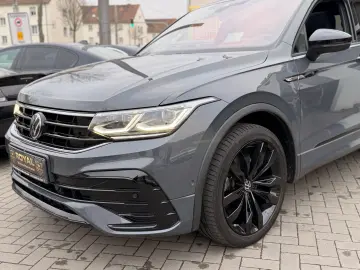 VW Tiguan R-Line 4Motion-Pano-Head Up-Matrix